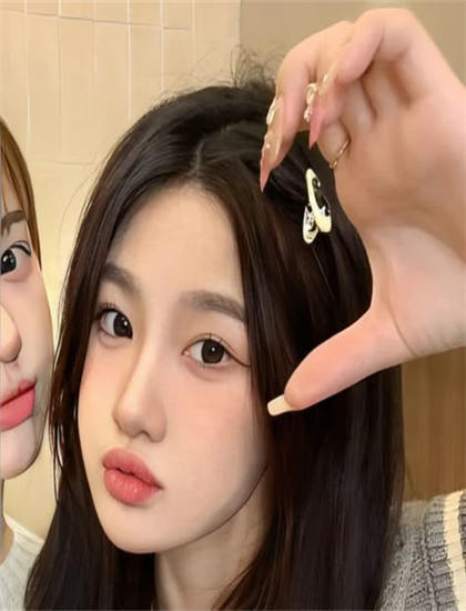 人物深度分析：新奥特曼（抢先版）中的角色关系的细腻刻画与情感表达 理解角色的文化意义